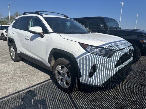 Used 2020 Toyota RAV4 XLE image 1