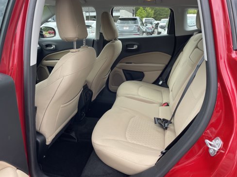 Used 2018 Jeep Compass Sport w/ Tech Group image 12
