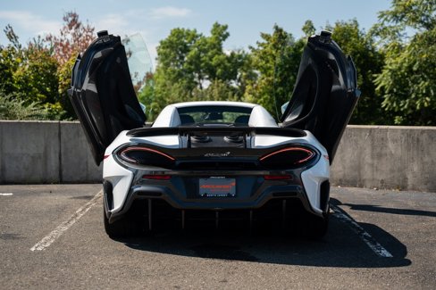 Used 2020 McLaren 600LT Spider image 24