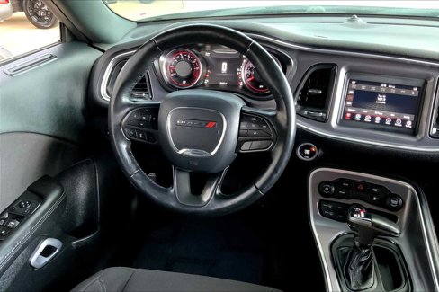 Used 2020 Dodge Challenger SXT image 5