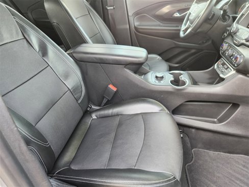 Used 2023 GMC Terrain SLT image 12