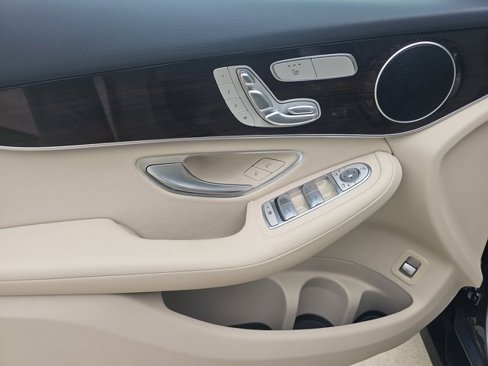 Certified 2022 Mercedes-Benz GLC 300 4MATIC image 11