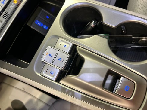 Used 2019 Hyundai Kona Limited image 18