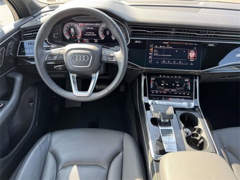 Used 2021 Audi Q7 3.0T Prestige image 5