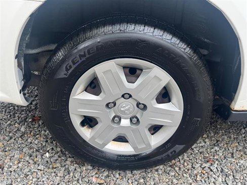 Used 2012 RAM C/V image 20