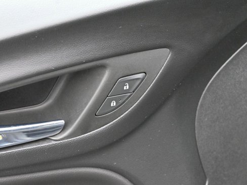 Used 2022 Chevrolet Equinox LT image 10
