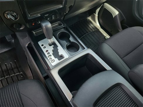 Used 2015 Nissan Titan SV image 21