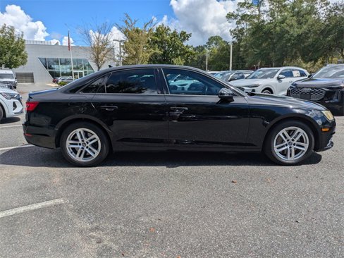 Used 2017 Audi A4 2.0T Premium image 11