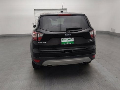 Used 2017 Ford Escape SE image 6