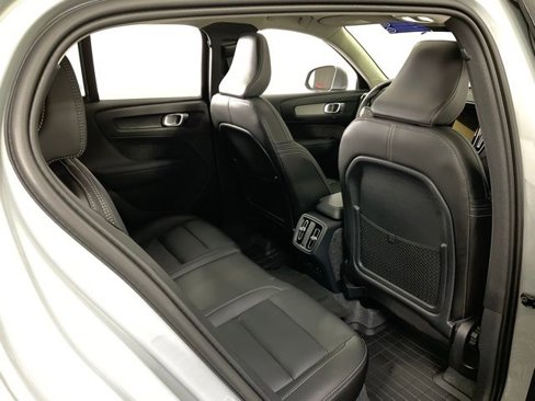 New 2025 Volvo XC40 B5 Core w/ Climate Package image 41