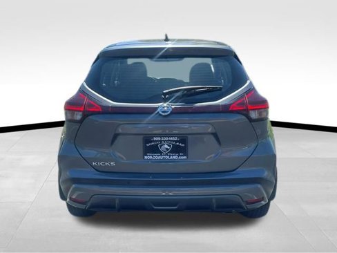 Used 2021 Nissan Kicks S image 5