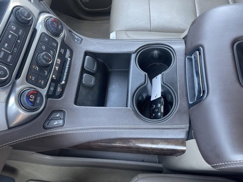 Used 2018 Chevrolet Tahoe LT w/ LT Signature Package image 28