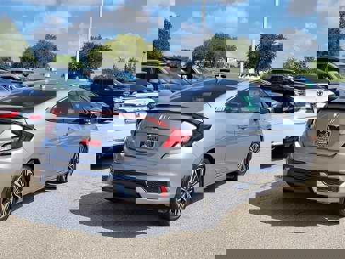 Used 2018 Honda Civic EX-L image 4