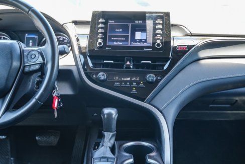 Used 2023 Toyota Camry SE image 14
