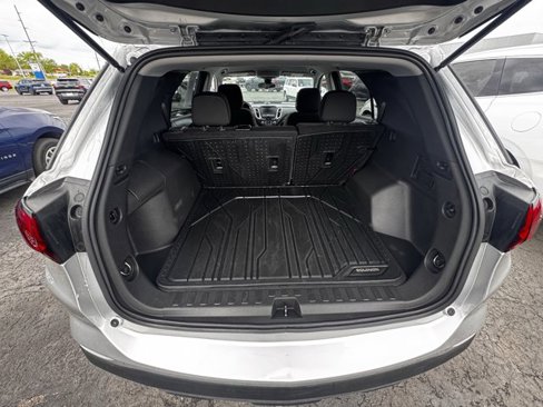 Used 2022 Chevrolet Equinox LT w/ LPO, Floor Liner Package image 8