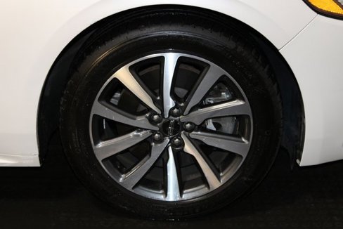Used 2018 Lincoln Continental Premiere image 26