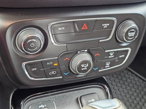 Used 2021 Jeep Compass Latitude image 24