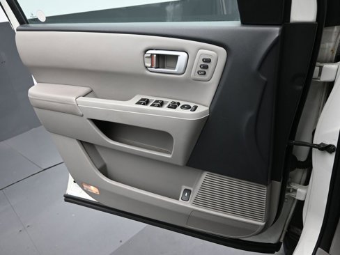 Used 2015 Honda Pilot Touring image 14
