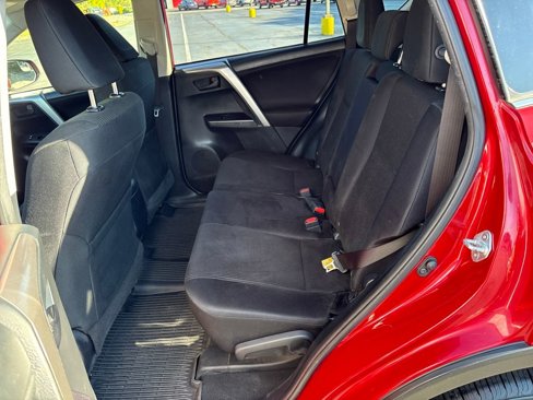 Used 2017 Toyota RAV4 LE image 23