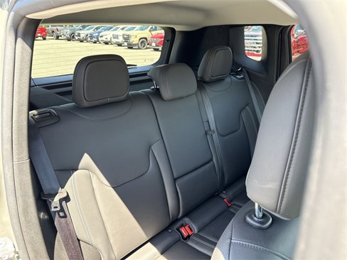 Used 2021 Jeep Renegade Limited image 27