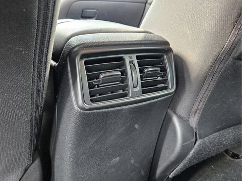 Used 2020 Nissan Rogue Sport SV image 14