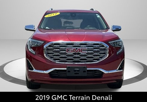 Used 2019 GMC Terrain Denali w/ Advanced Safety Package image 2