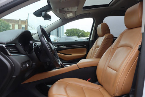 Used 2018 Buick Enclave Premium w/ Experience Buick Package image 5