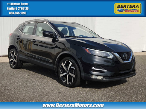 Used 2021 Nissan Rogue Sport SL w/ Premium Package image 1