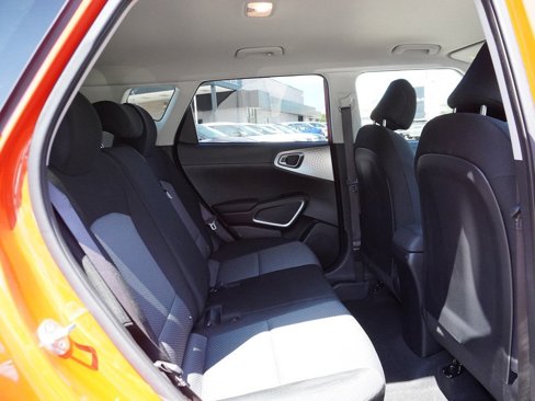 Used 2023 Kia Soul LX w/ LX Technology Package image 32