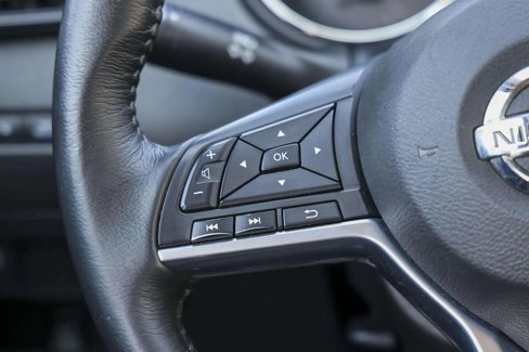 Used 2018 Nissan Rogue SV image 19
