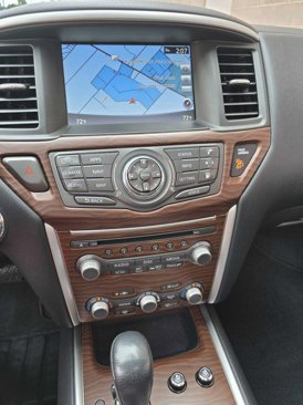 Used 2020 Nissan Pathfinder Platinum image 14