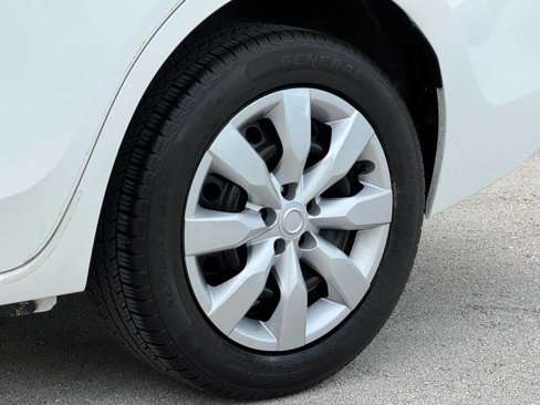 Used 2014 Toyota Corolla L image 8