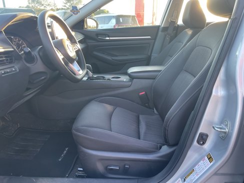 Used 2022 Nissan Altima 2.5 SV image 12