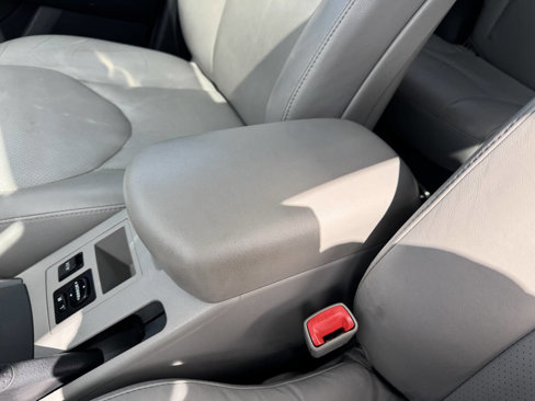 Used 2011 Toyota RAV4 Limited image 26