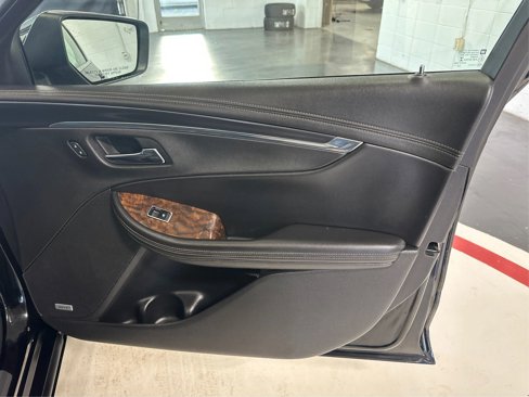 Used 2014 Chevrolet Impala LTZ image 26