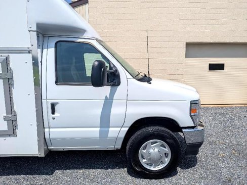 Used 2025 Ford E-350 and Econoline 350 Super Duty w/ Power Equipment Group image 19