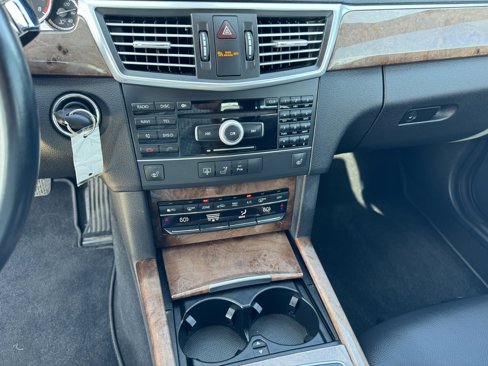 Used 2011 Mercedes-Benz E 350 Sedan image 21