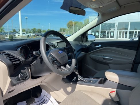 Used 2017 Ford Escape SE w/ Equipment Group 201A image 15