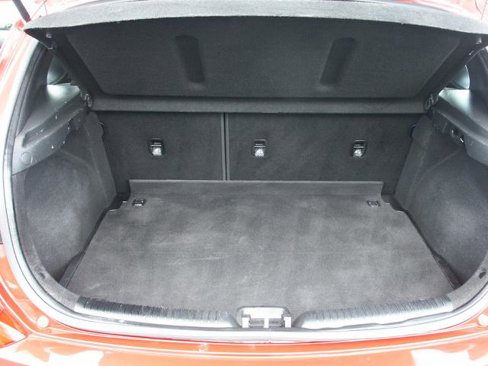 Used 2018 Hyundai Elantra GT image 8