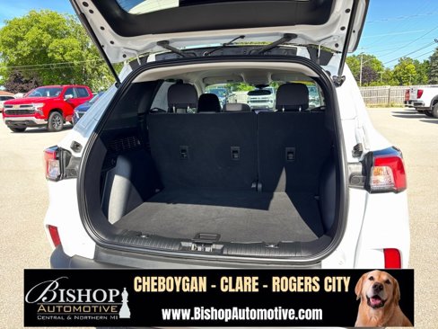 Used 2022 Ford Escape SE w/ Cold Weather Package image 19