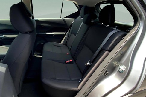 New 2025 Nissan Kicks S image 11