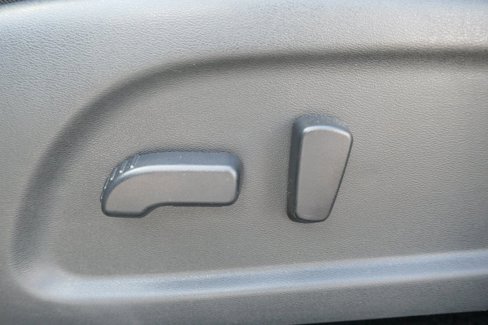 Used 2019 Nissan Pathfinder SV image 24