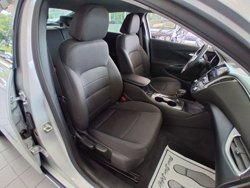 Used 2021 Chevrolet Malibu RS image 23