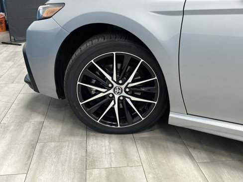 Used 2023 Toyota Camry SE image 30