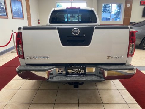 Used 2012 Nissan Frontier SV image 6