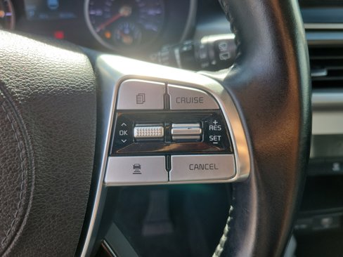 Used 2020 Kia Telluride LX image 16