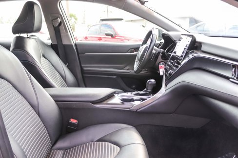 Used 2023 Toyota Camry SE image 19