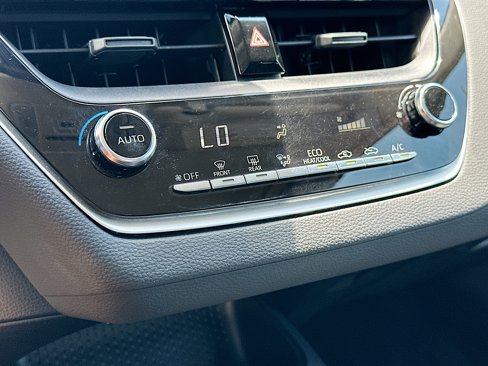 Used 2022 Toyota Corolla LE image 15