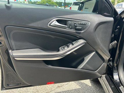 Used 2017 Mercedes-Benz GLA 250 4MATIC image 18