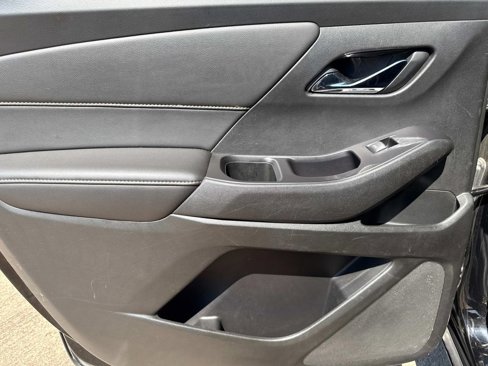 Used 2020 Chevrolet Traverse LS w/ LPO, Blackout Package image 11